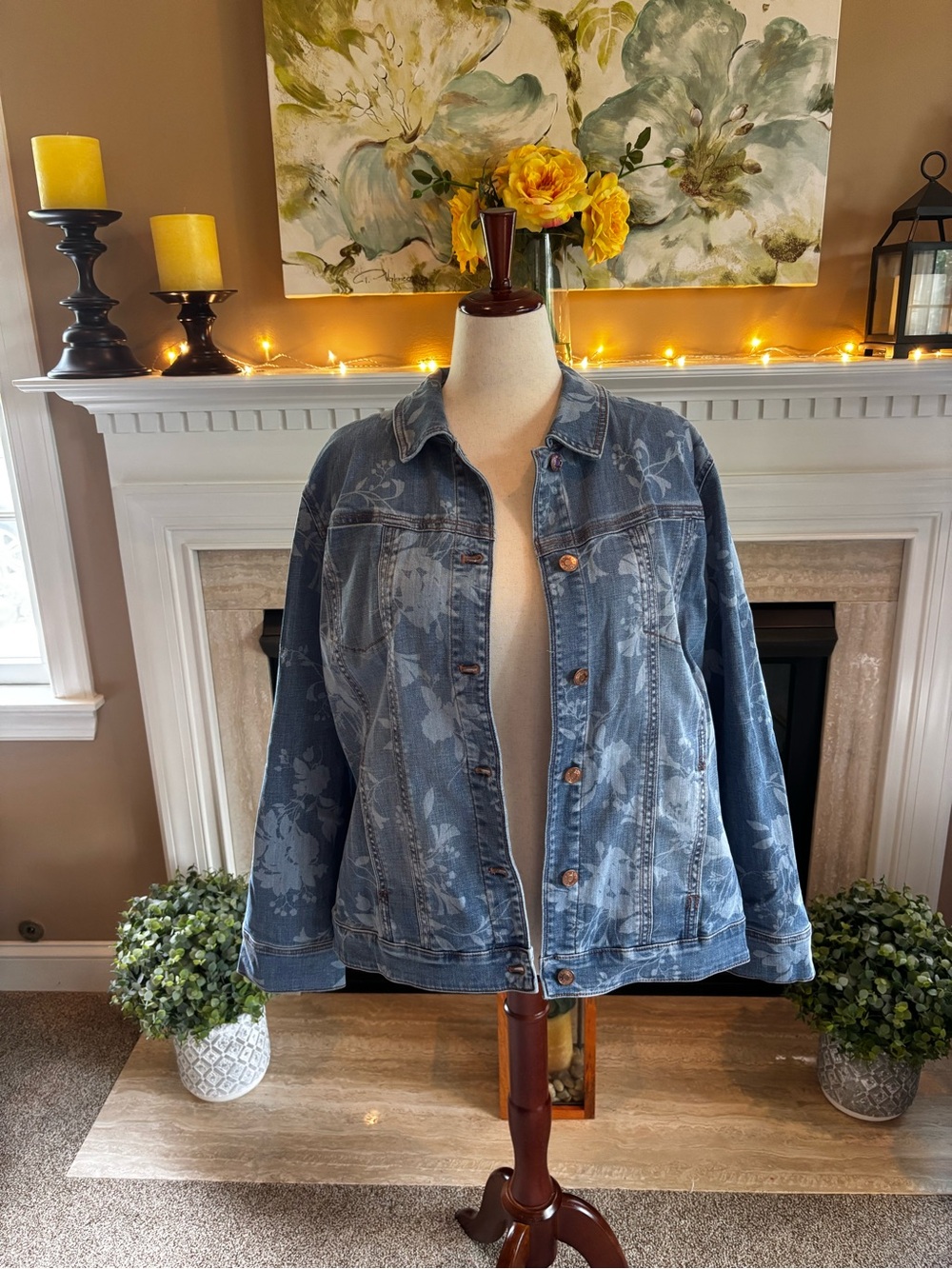 *NEW* Chico’s Floral Terrace Denim Jacket - Size 20/22